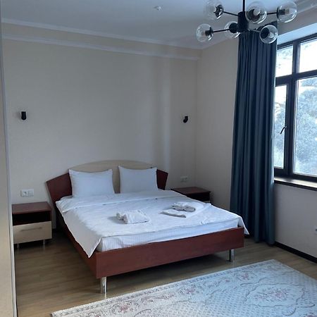 Hotel Issyk Ata Retreat Gorno-Serafimovka Exteriér fotografie